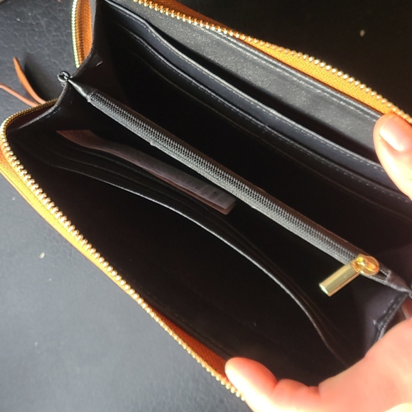 Wallet - Picture 4 of 5